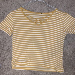 Cute stripped tee!